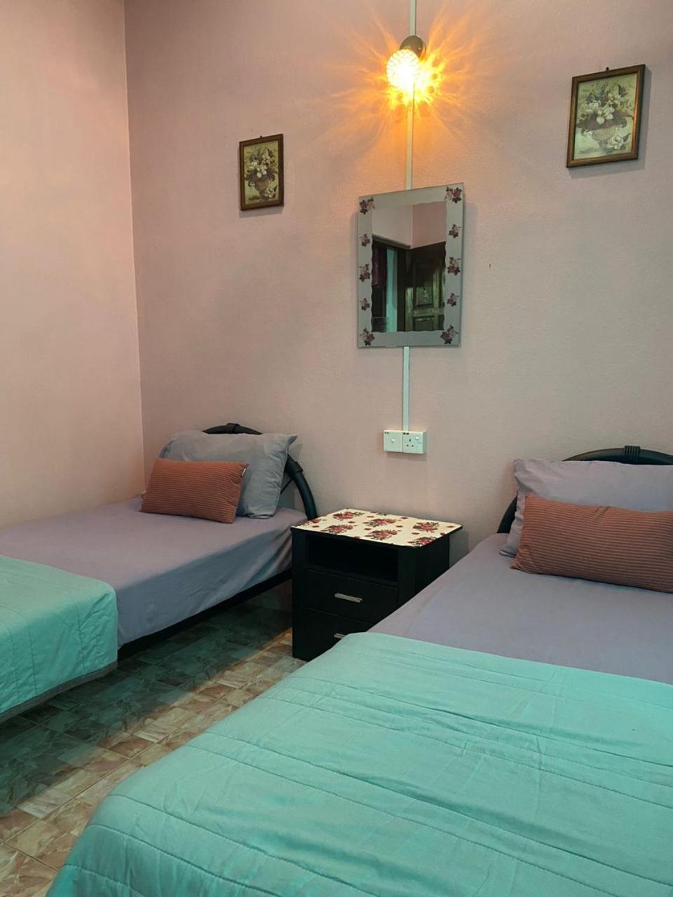 Seri Idaman Guest House Pasir Mas Exterior photo
